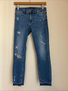 Abercrombie & Fitch Harper low rise ankle distressed Jeans